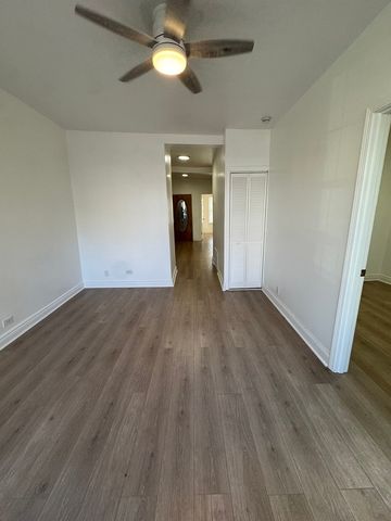 617 W 43rd Place 1, Chicago, IL 60609