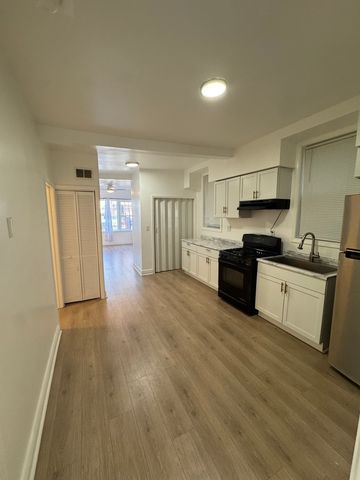 617 W 43rd Place 1, Chicago, IL 60609