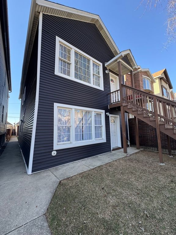 617 W 43rd Place 1, Chicago, IL 60609