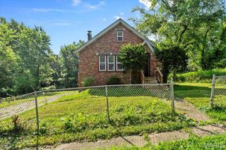 2134 Rosebud Avenue, St Louis, MO 63121