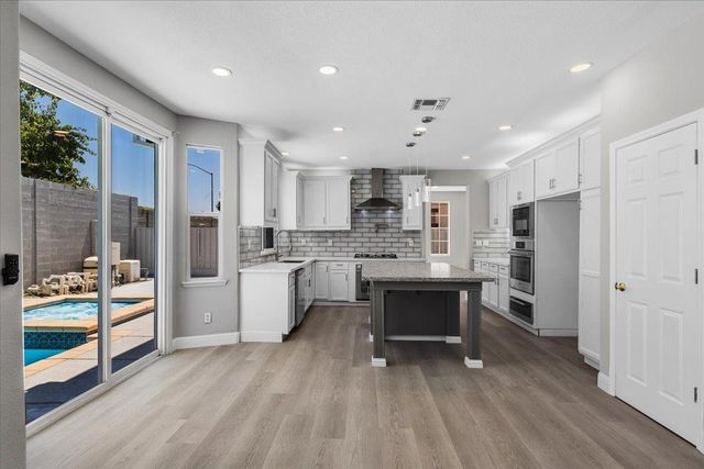 2431 Ogden Sannazor Ct, Tracy, CA 95377