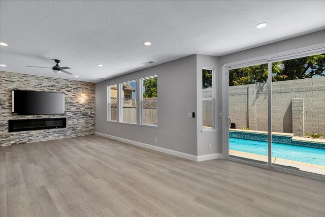 2431 Ogden Sannazor Ct, Tracy, CA 95377