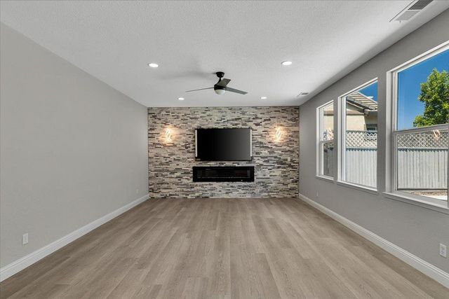 2431 Ogden Sannazor Ct, Tracy, CA 95377