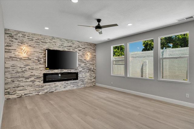 2431 Ogden Sannazor Ct, Tracy, CA 95377