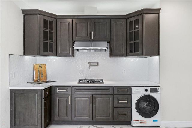 2431 Ogden Sannazor Ct, Tracy, CA 95377