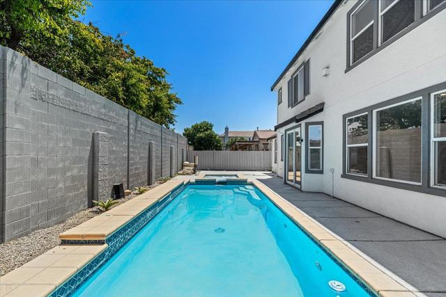 2431 Ogden Sannazor Ct, Tracy, CA 95377