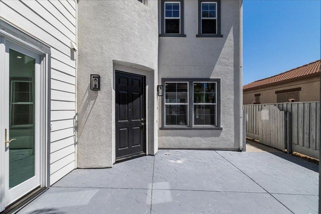 2431 Ogden Sannazor Ct, Tracy, CA 95377