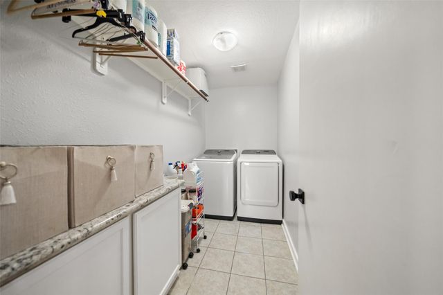 234 E Obryant Street, Bellville, TX 77418