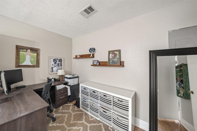 234 E Obryant Street, Bellville, TX 77418