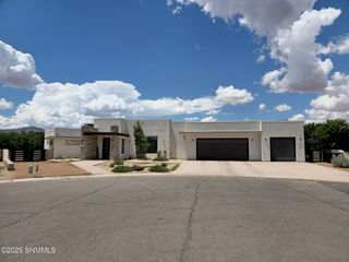7557 Sussex Court, Las Cruces, NM 88005
