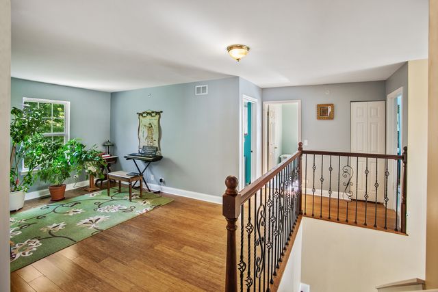 5961 Mackinac Lane, Hoffman Estates, IL 60192