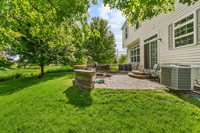 5961 Mackinac Lane, Hoffman Estates, IL 60192