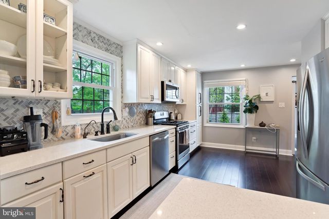 12707 PRESTWICK DR, Fort Washington, MD 20744