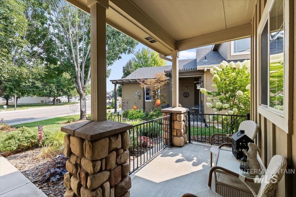 2227 S Blackspur Way, Meridian, ID 83642 photo 4