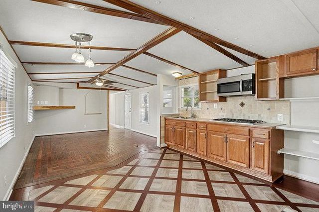 14 ROBERT ST, Stafford, VA 22554