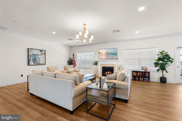 18 PRESTWICK LN, Williamstown, NJ 08094