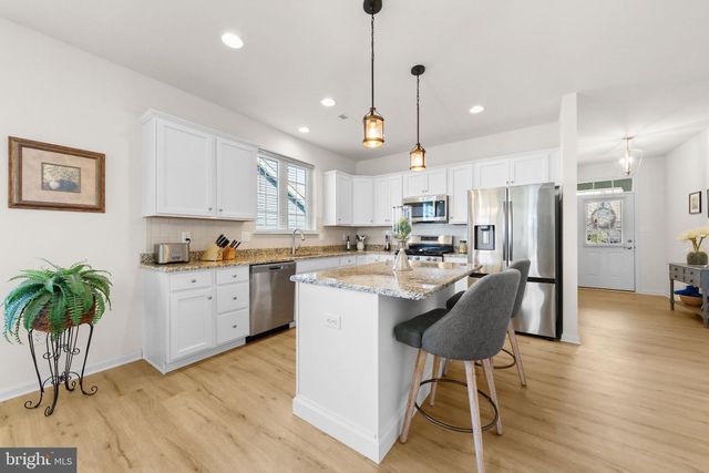 18 PRESTWICK LN, Williamstown, NJ 08094