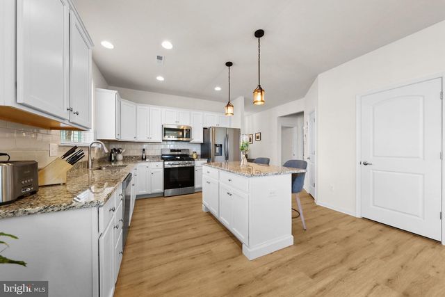 18 PRESTWICK LN, Williamstown, NJ 08094