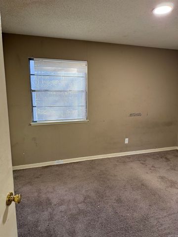 2301 Ridge Park Road, Little Rock, AR 72204