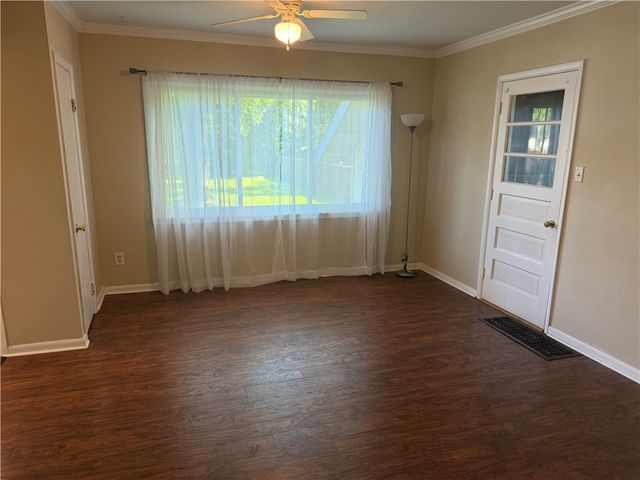 110 Campbell Road, Salina, NY 13211