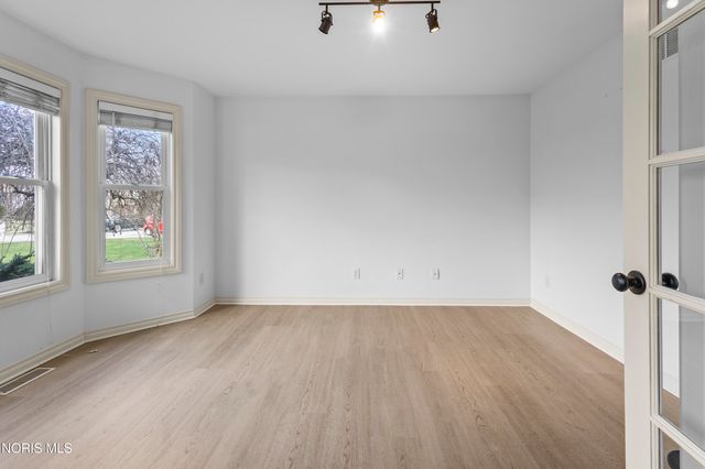 6031 Sunny Lake Court, Sylvania, OH 43560