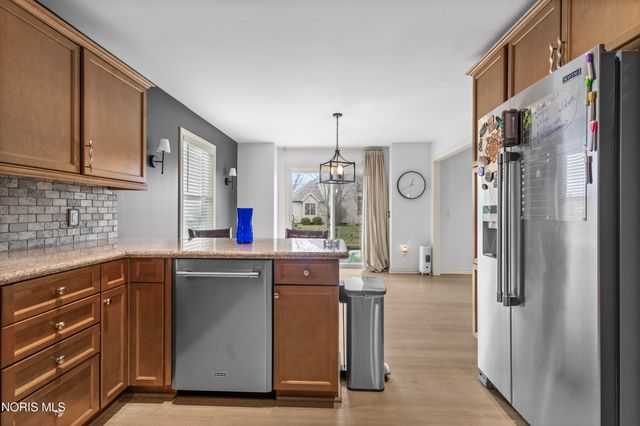 6031 Sunny Lake Court, Sylvania, OH 43560