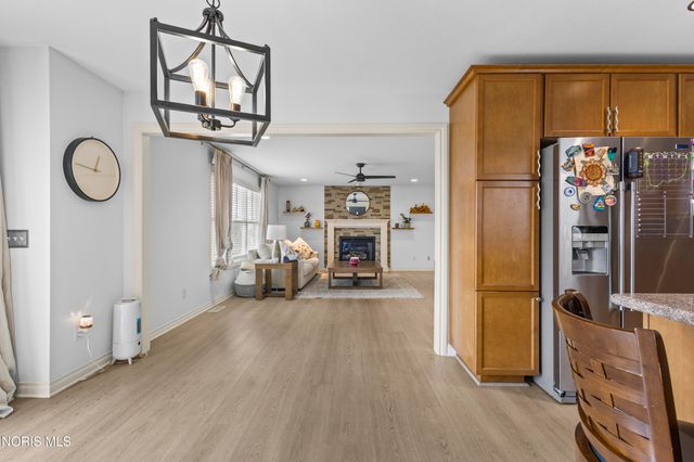 6031 Sunny Lake Court, Sylvania, OH 43560