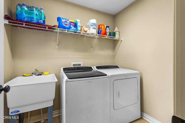 6031 Sunny Lake Court, Sylvania, OH 43560