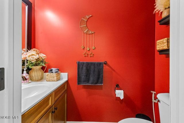 6031 Sunny Lake Court, Sylvania, OH 43560