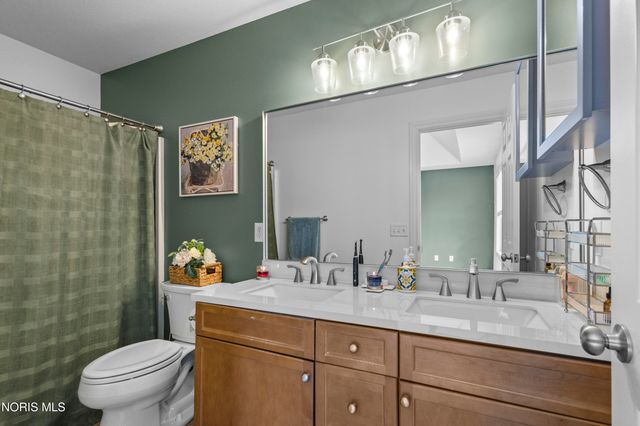 6031 Sunny Lake Court, Sylvania, OH 43560