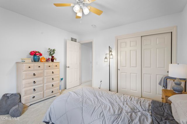 6031 Sunny Lake Court, Sylvania, OH 43560