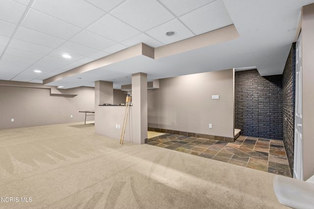 6031 Sunny Lake Court, Sylvania, OH 43560