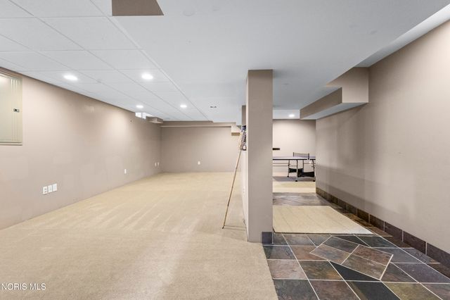 6031 Sunny Lake Court, Sylvania, OH 43560