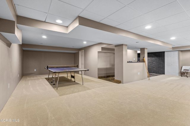 6031 Sunny Lake Court, Sylvania, OH 43560