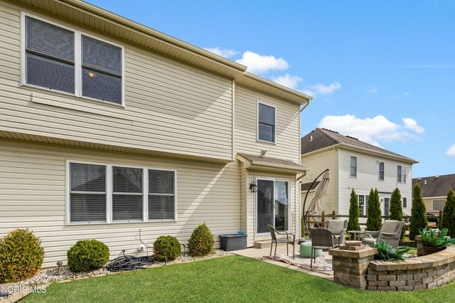 6031 Sunny Lake Court, Sylvania, OH 43560