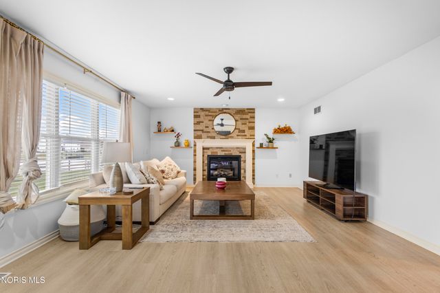 6031 Sunny Lake Court, Sylvania, OH 43560