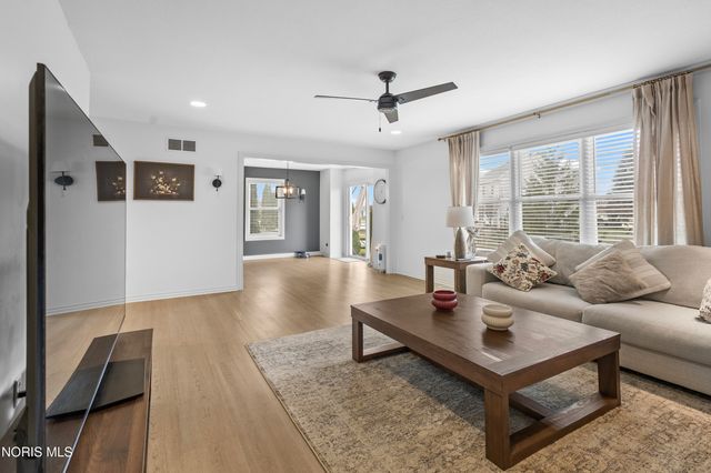 6031 Sunny Lake Court, Sylvania, OH 43560