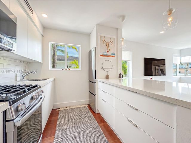 741 6th St 202-W, Miami Beach, FL 33139