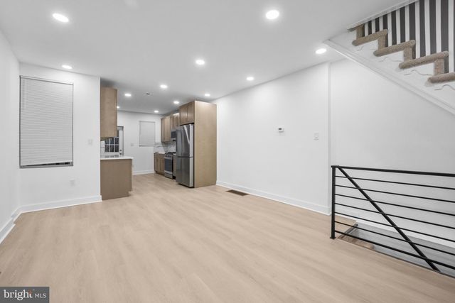 7337 E WALNUT LN, Philadelphia, PA 19138