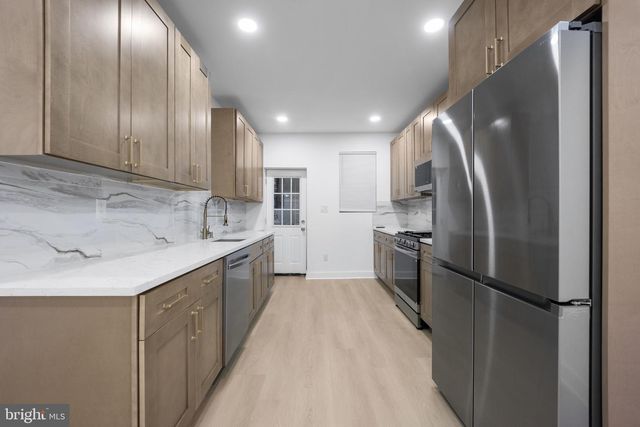 7337 E WALNUT LN, Philadelphia, PA 19138