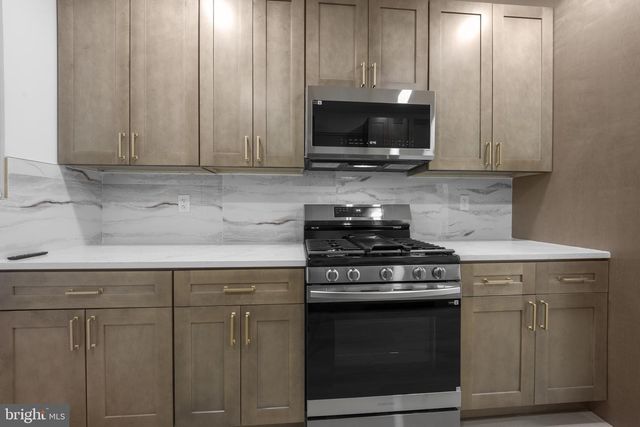 7337 E WALNUT LN, Philadelphia, PA 19138