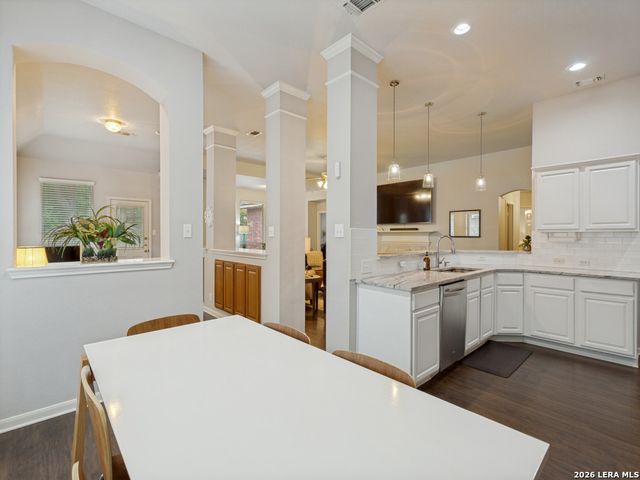 2510 Somerall, San Antonio, TX 78248