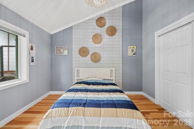 419 E Blue Ridge Road, East Flat Rock, NC 28726