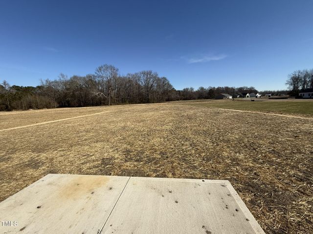 44 Harvest Hills Lane, Dunn, NC 28334