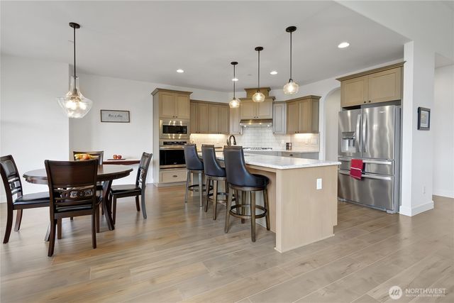 7901 Connells Prairie Rd E, Bonney Lake, WA 98391