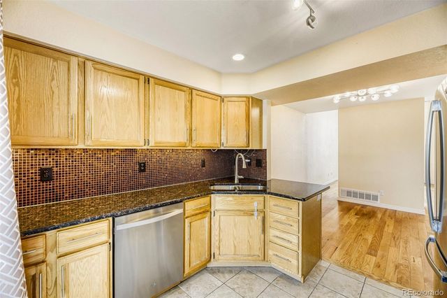 2083 S Xenia Way, Denver, CO 80231