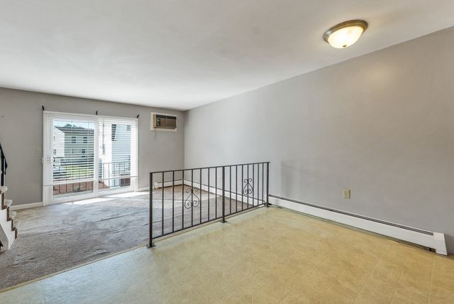 1261 Pawtucket Blvd 6, Lowell, MA 01854