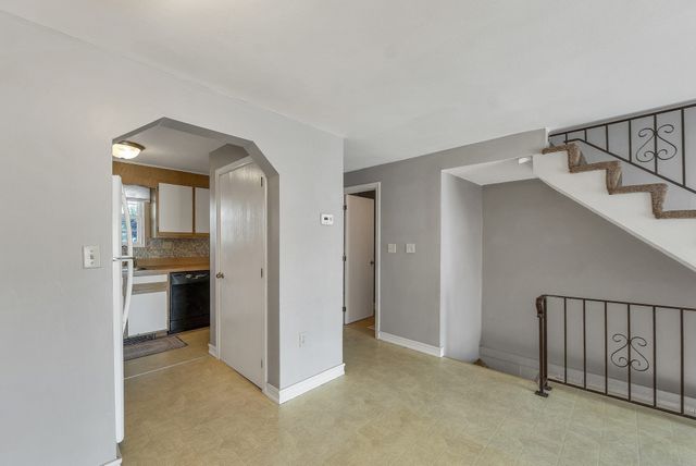1261 Pawtucket Blvd 6, Lowell, MA 01854
