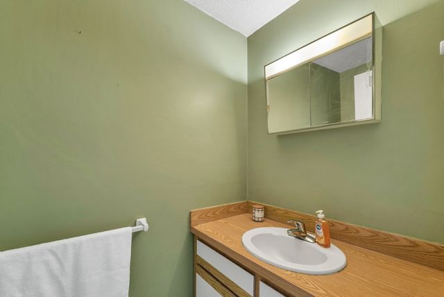 1261 Pawtucket Blvd 6, Lowell, MA 01854
