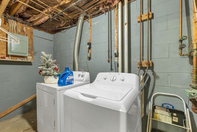 1261 Pawtucket Blvd 6, Lowell, MA 01854